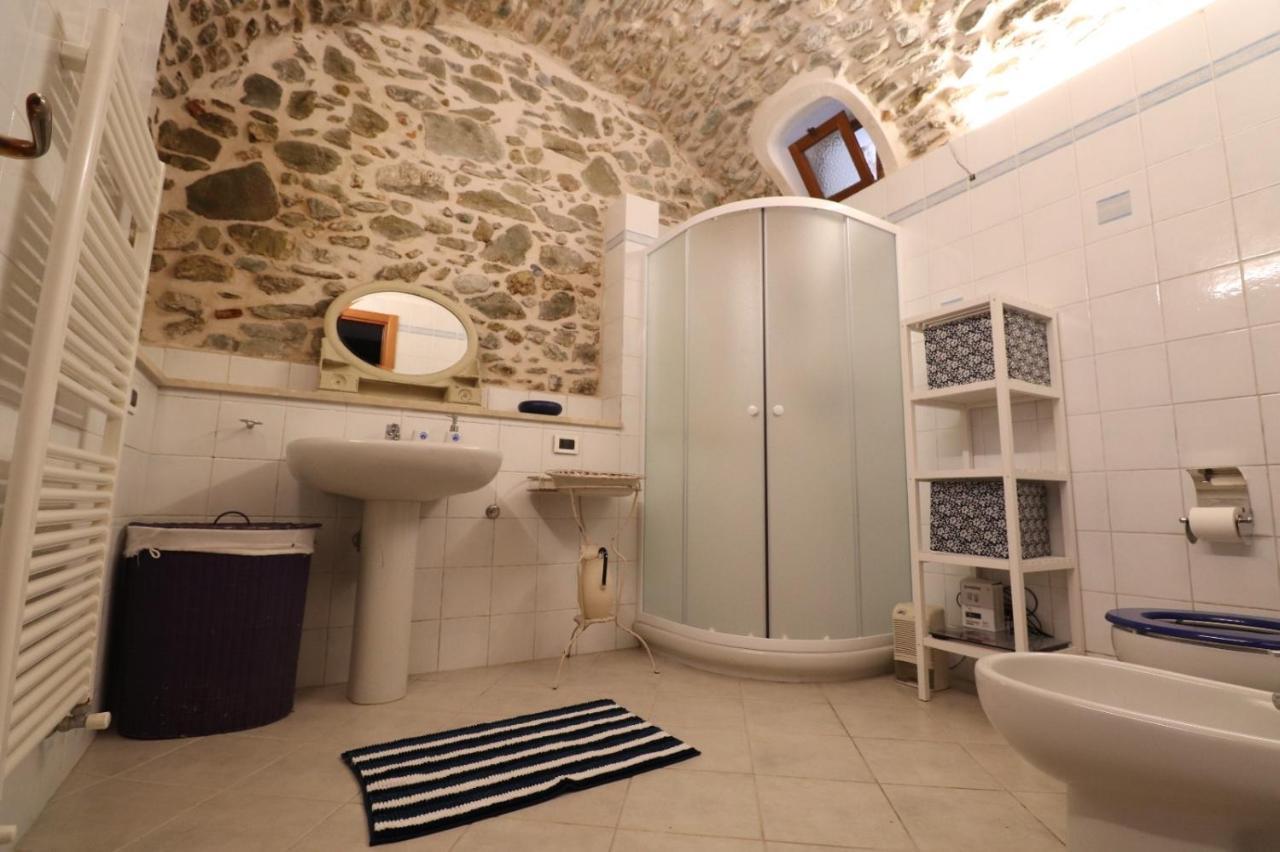 Appartamento In Borgata Storica Boissano ภายนอก รูปภาพ